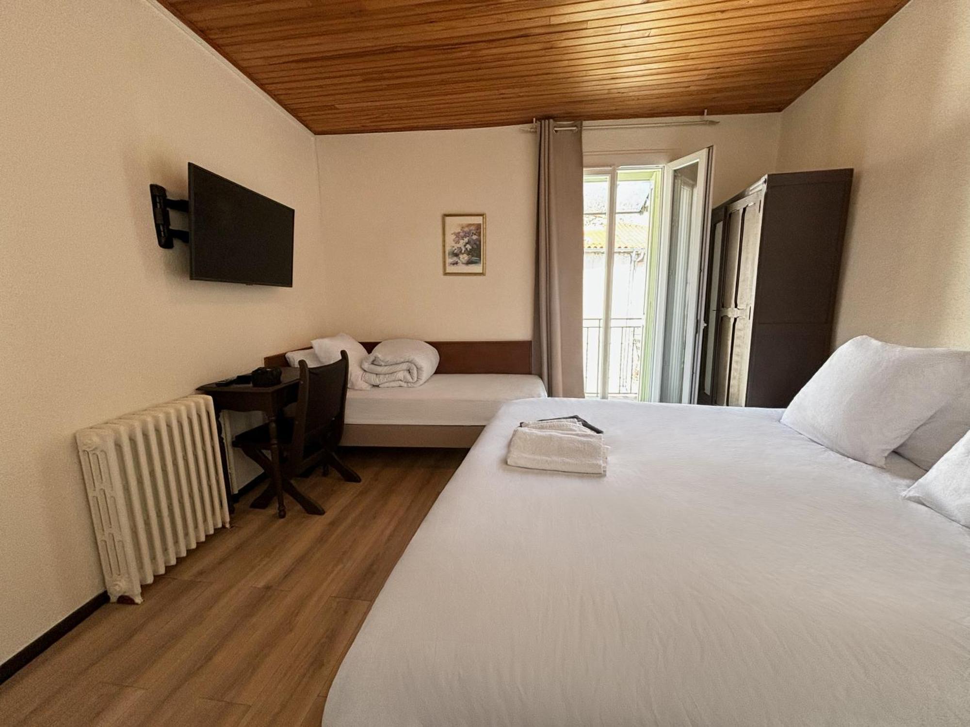 Hotel Restaurant Le Botaniste Prats-de-Mollo-la-Preste Kültér fotó
